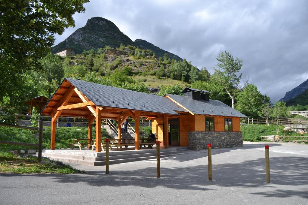 Camping Aneto Бенаске Экстерьер фото