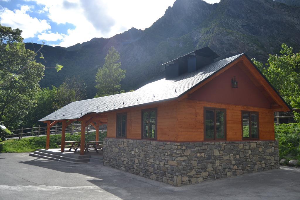 Camping Aneto Бенаске Экстерьер фото