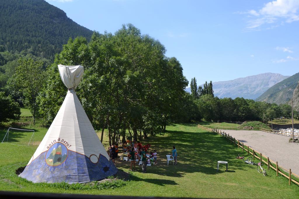 Camping Aneto Бенаске Экстерьер фото