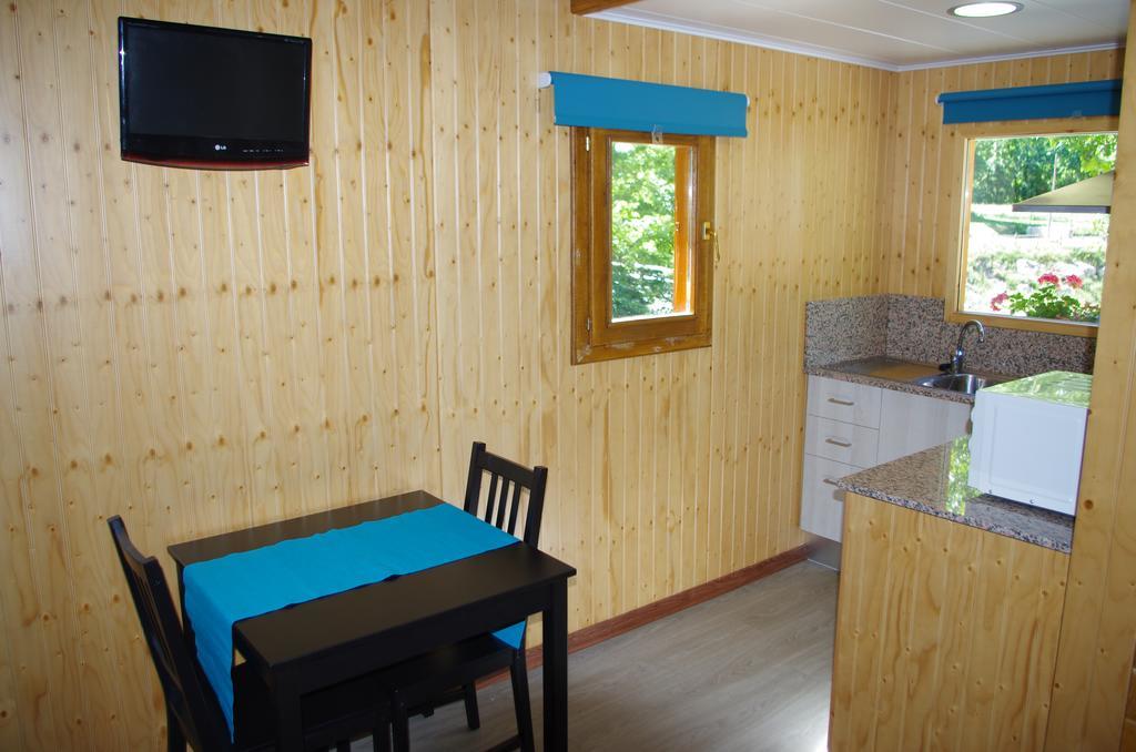 Camping Aneto Бенаске Экстерьер фото