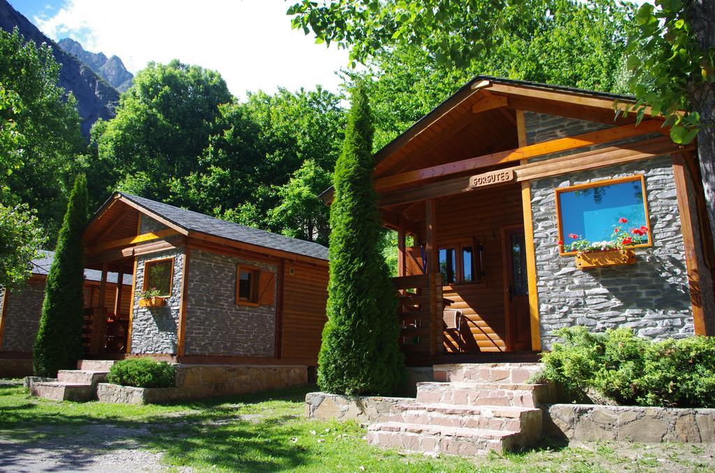 Camping Aneto Бенаске Экстерьер фото